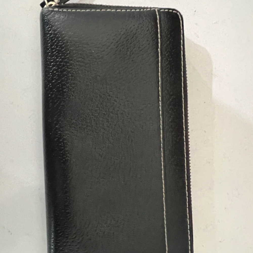 Kate Spade Large Wallet - Picture 3 of 5